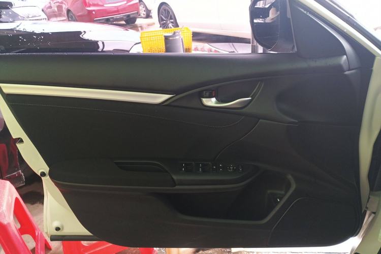 Used Honda Civic 2019 180TURBO CVT Shangyue Edition China VI Emission Standard Interior 7