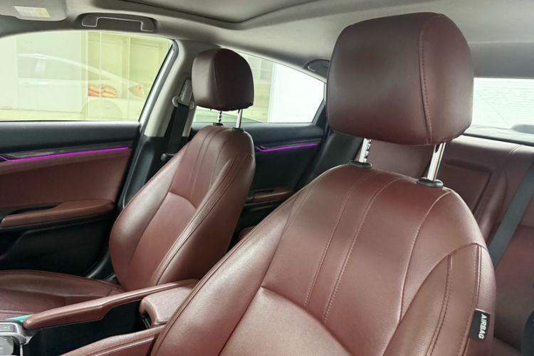 Used Honda Civic 2019 220TURBO Manual Jinkong Edition China VI Interior 7
