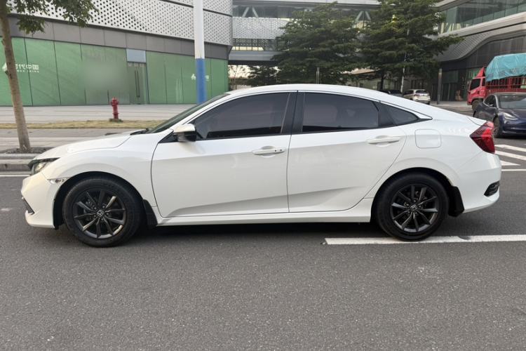 Used Honda Civic 2019 220TURBO CVT Dynamic Edition China V Interior 7
