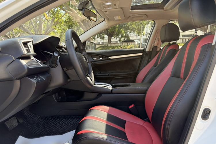 Used Honda Civic 2019 220TURBO CVT Dynamic Edition China V Interior 8