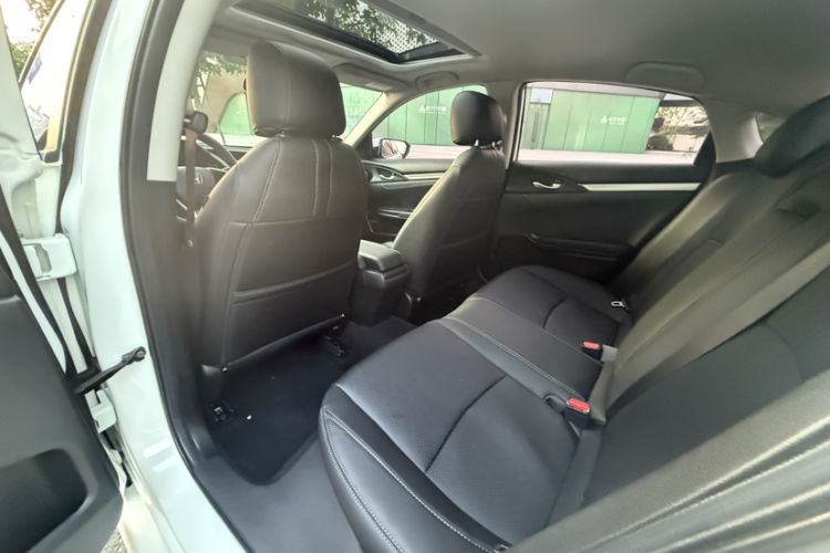 Used Honda Civic 2019 220TURBO CVT Dynamic Edition China V Interior 8