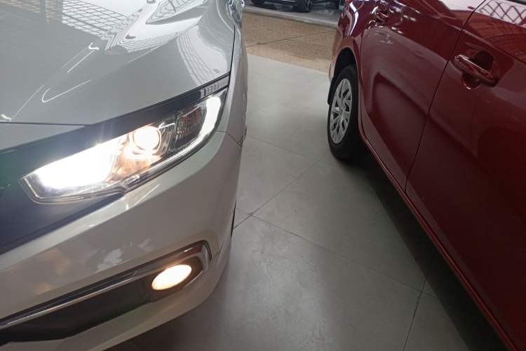 Used Honda Civic 2019 220TURBO CVT Dynamic Edition China VI Left Front Headlight