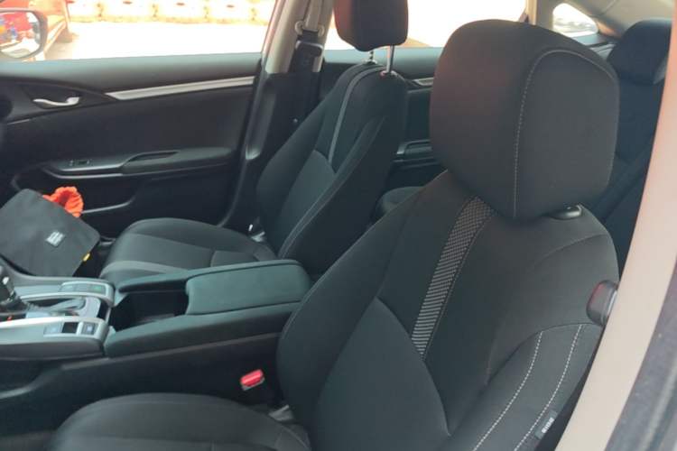 Used Honda Civic 2019 220TURBO CVT Dynamic Edition China VI Left Front Seat