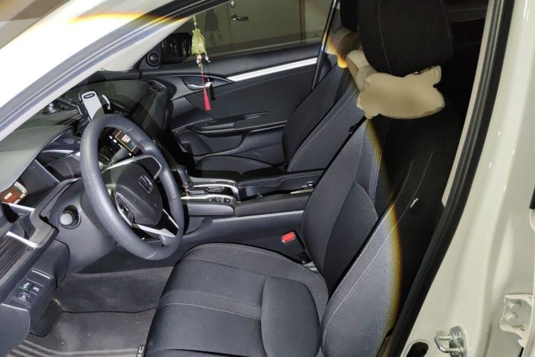 Used Honda Civic 2019 220TURBO CVT Dynamic Edition China V Left Front Seat