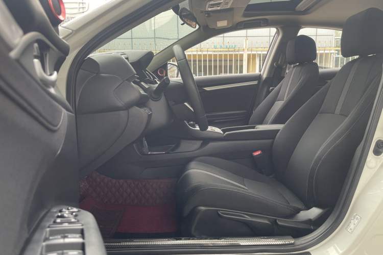 Used Honda Civic 2019 220TURBO CVT Dynamic Edition China VI Left Front Seat