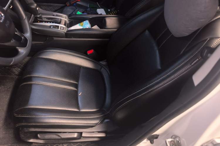 Used Honda Civic 2019 180TURBO CVT Shangdong Edition China VI Left Front Seat