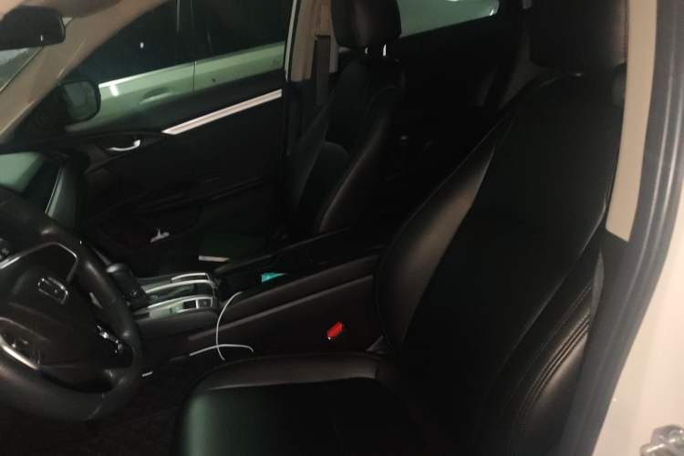 Used Honda Civic 2019 180TURBO CVT Shangdong Edition China VI Left Front Seat