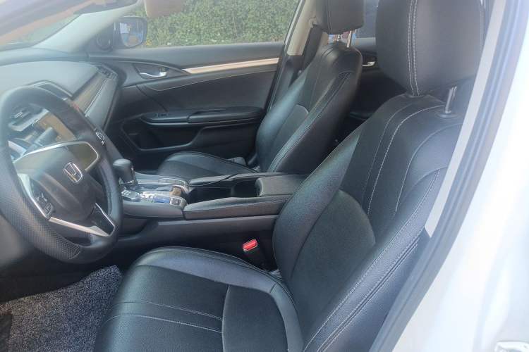 Used Honda Civic 2019 220TURBO CVT Dynamic Edition China VI Left Front Seat