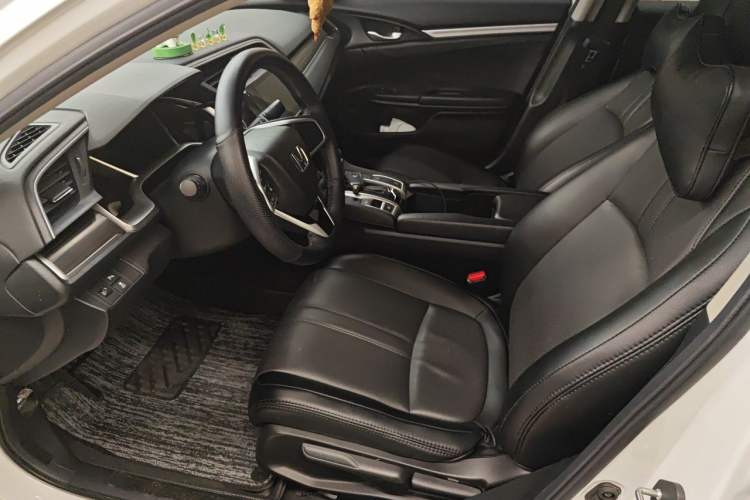 Used Honda Civic 2019 220TURBO CVT Dynamic Edition China VI Left Front Seat