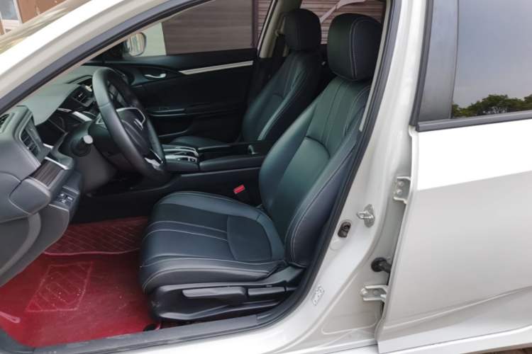 Used Honda Civic 2019 220TURBO CVT Dynamic Edition China VI Left Front Seat