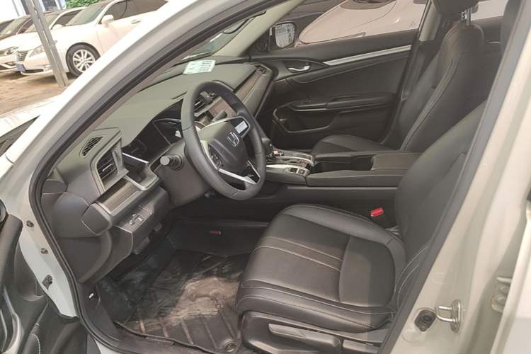 Used Honda Civic 2019 220TURBO CVT Dynamic Edition China VI Left Front Seat