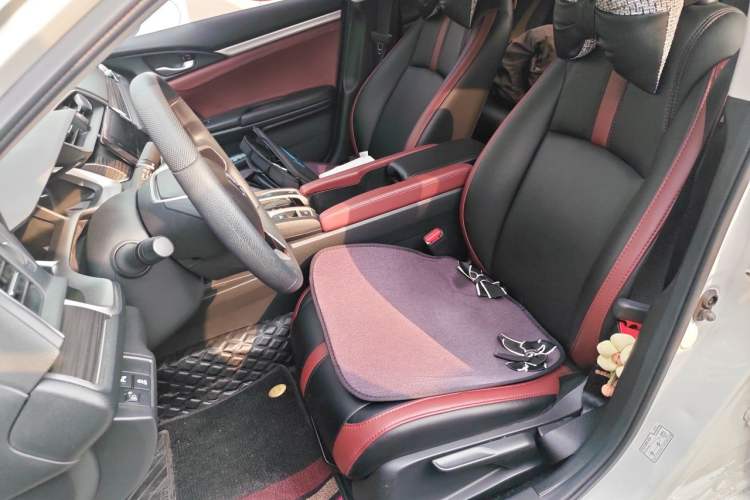 Used Honda Civic 2019 220TURBO CVT Dynamic Edition China VI Left Front Seat