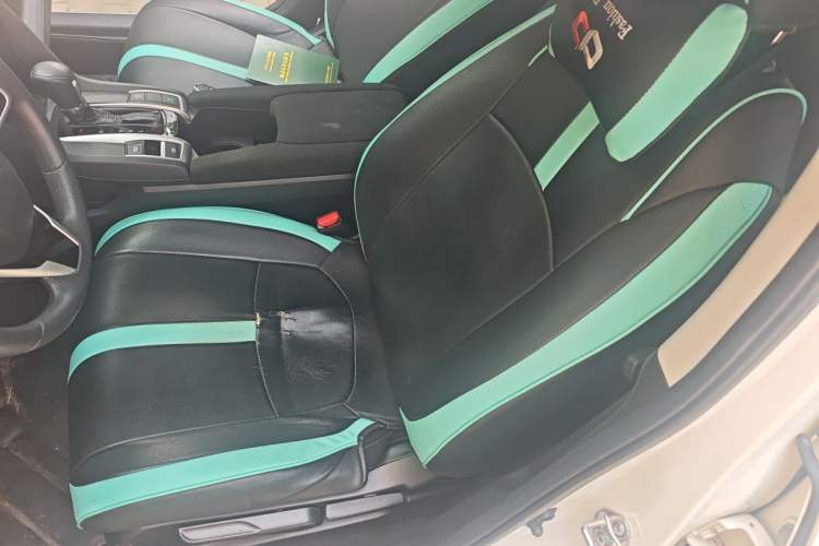 Used Honda Civic 2019 220TURBO CVT Dynamic Edition China VI Emission Standard Left Front Seat
