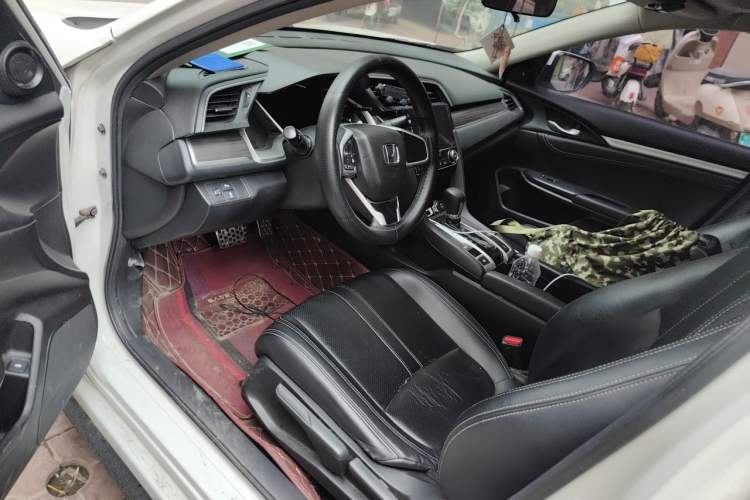 Used Honda Civic 2019 220TURBO CVT Dynamic Edition China VI Emission Standard Left Front Seat