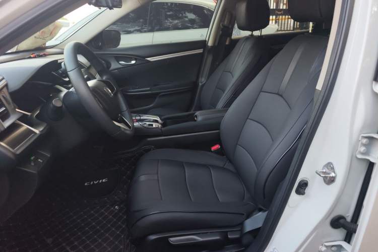 Used Honda Civic 2019 220TURBO CVT Dynamic Edition China V Left Front Seat