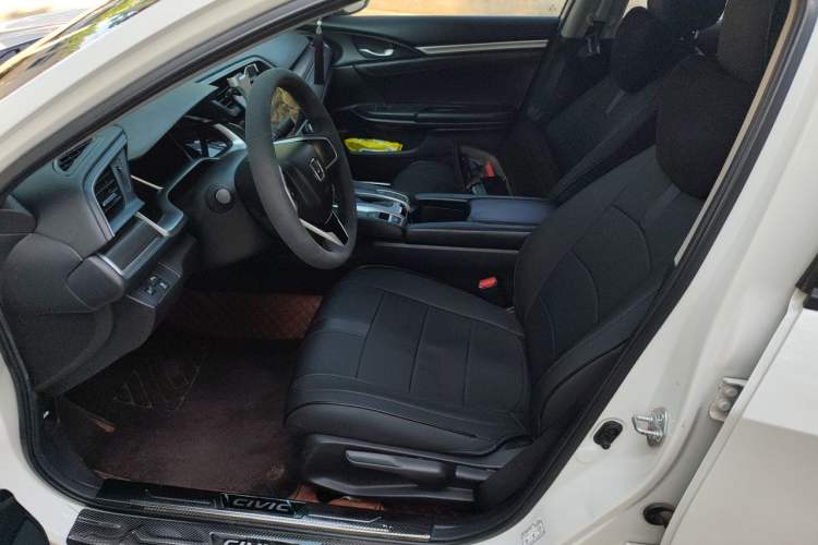 Used Honda Civic 2019 220TURBO CVT Dynamic Edition China VI Left Front Seat