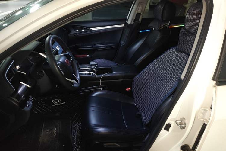 Used Honda Civic 2019 220TURBO CVT Dynamic Edition China V Left Front Seat