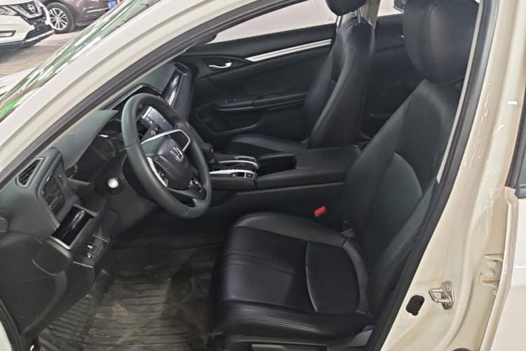 Used Honda Civic 2019 180TURBO CVT Shangdong Edition China VI Left Front Seat