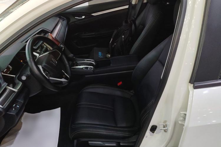 Used Honda Civic 2019 220TURBO CVT Dynamic Edition China VI Left Front Seat