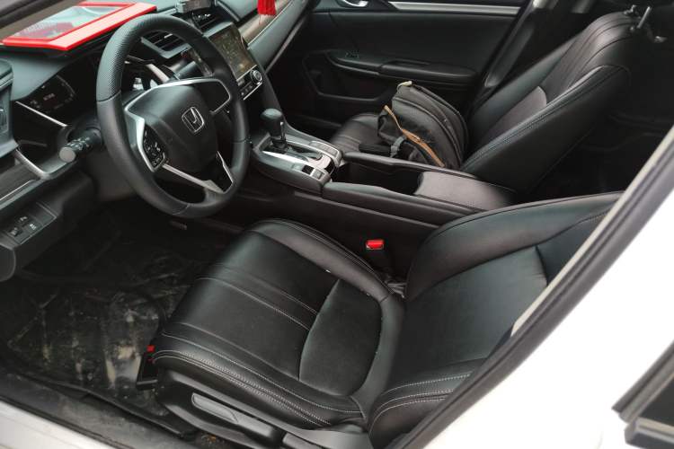 Used Honda Civic 2019 220TURBO CVT Dynamic Edition China VI Left Front Seat
