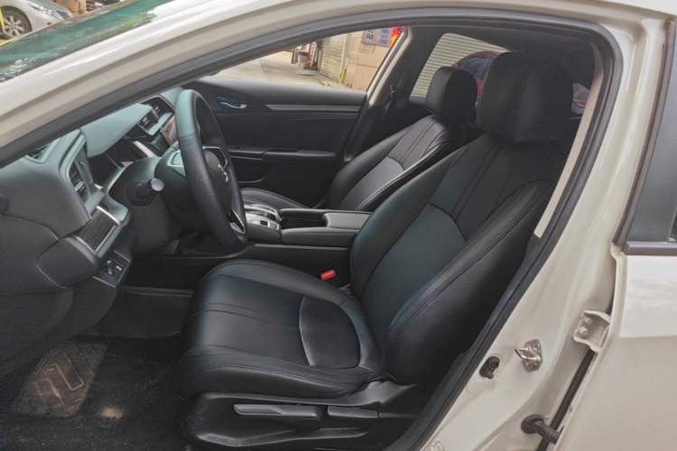 Used Honda Civic 2019 220TURBO CVT Dynamic Edition China VI Left Front Seat
