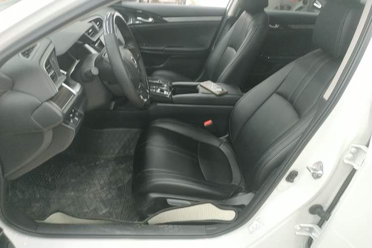 Used Honda Civic 2019 220TURBO CVT Dynamic Edition China VI Emission Standard Left Front Seat