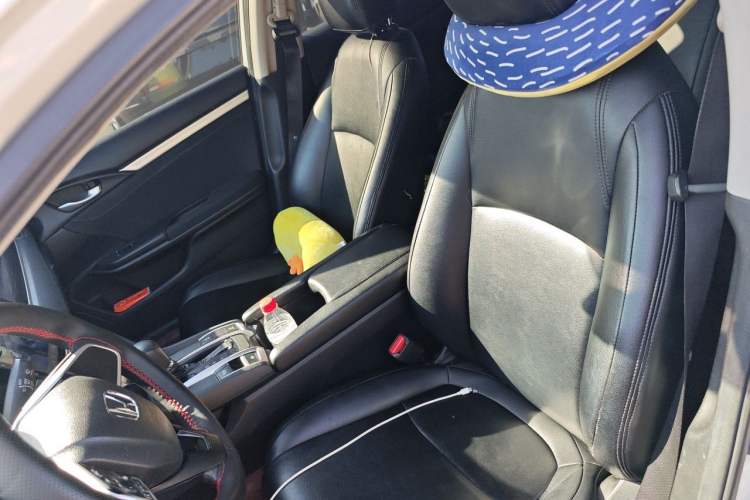 Used Honda Civic 2019 180TURBO CVT Shangdong Edition China VI Left Front Seat