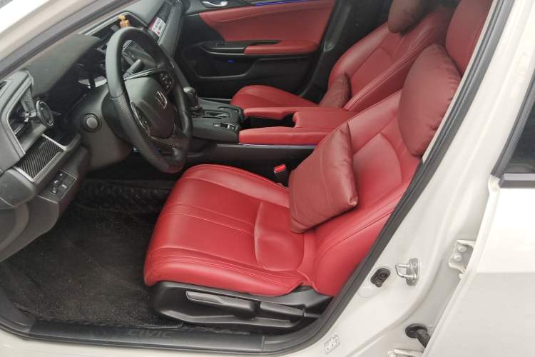 Used Honda Civic 2019 220TURBO CVT Dynamic Edition China VI Left Front Seat