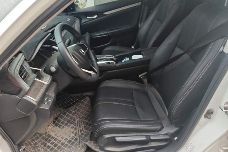 Used Honda Civic 2019 220TURBO CVT Dynamic Edition China VI Left Front Seat