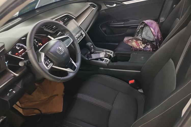 Used Honda Civic 2019 220TURBO CVT Dynamic Edition China VI Left Front Seat