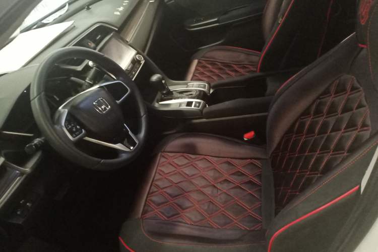 Used Honda Civic 2019 220TURBO CVT Dynamic Edition China V Left Front Seat