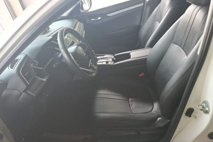 Used Honda Civic 2019 220TURBO CVT Dynamic Edition China VI Left Front Seat