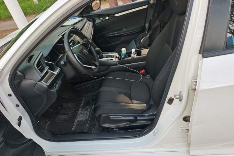 Used Honda Civic 2019 220TURBO CVT Dynamic Edition China VI Left Front Seat