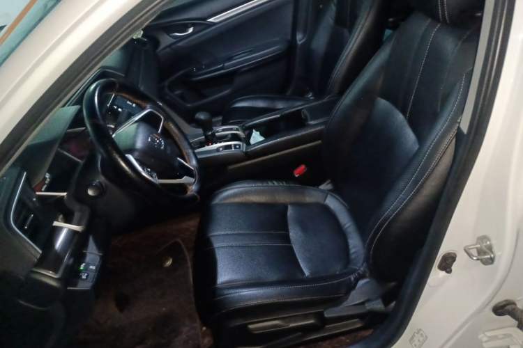 Used Honda Civic 2019 220TURBO CVT Dynamic Edition China VI Left Front Seat