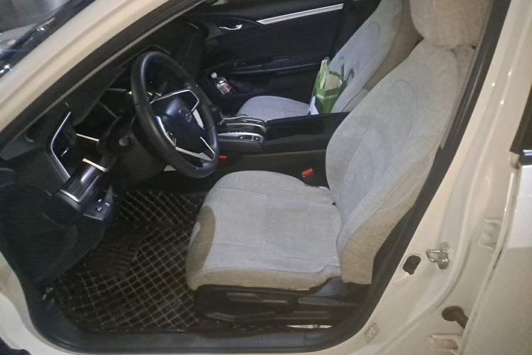 Used Honda Civic 2019 220TURBO CVT Dynamic Edition China VI Left Front Seat