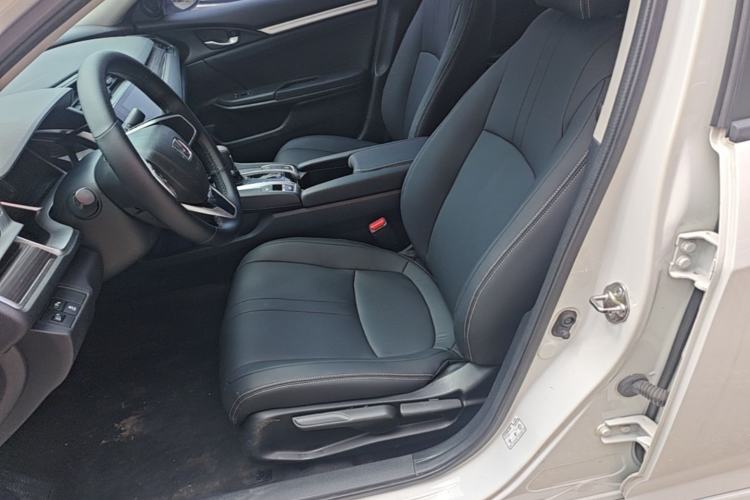 Used Honda Civic 2019 220TURBO CVT Dynamic Edition China VI Left Front Seat