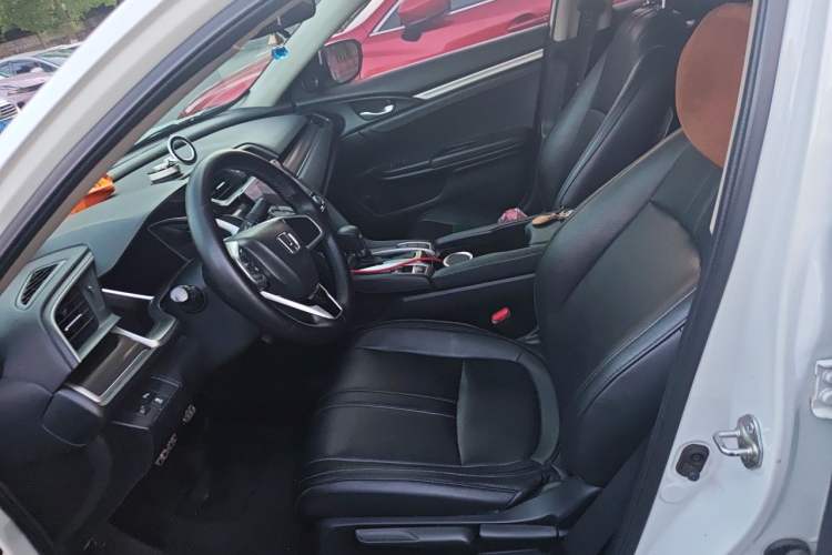 Used Honda Civic 2019 220TURBO CVT Dynamic Edition China VI Emission Standard Left Front Seat