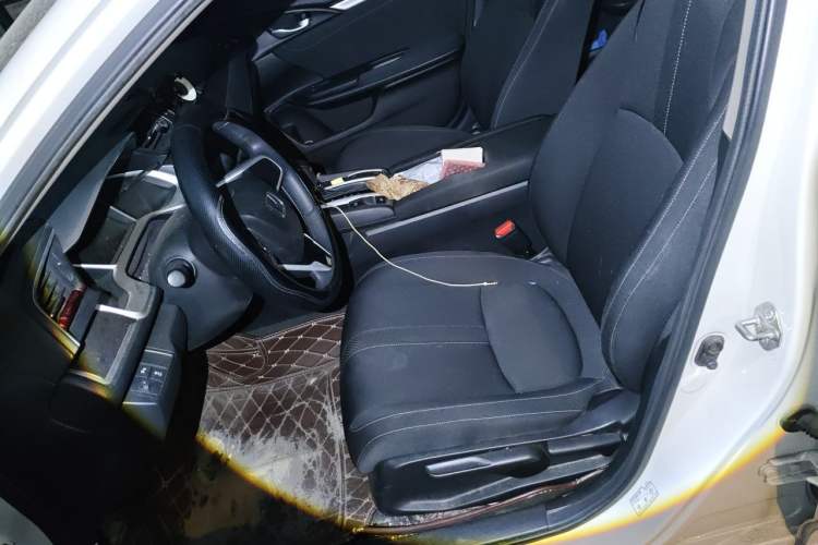 Used Honda Civic 2019 220TURBO CVT Dynamic Edition China V Left Front Seat