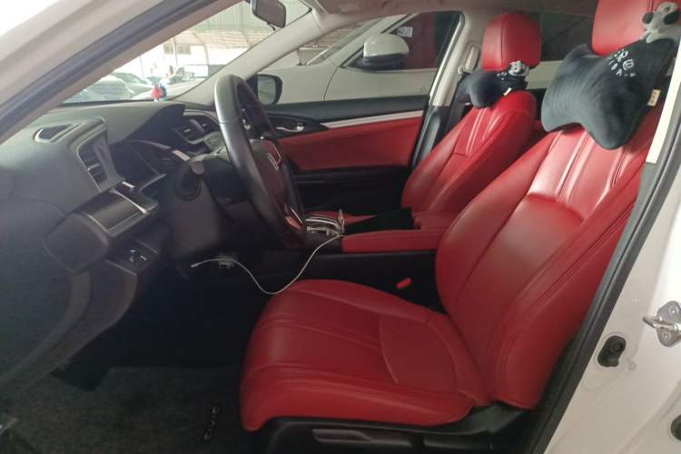 Used Honda Civic 2019 220TURBO CVT Dynamic Edition China VI Emission Standard Left Front Seat