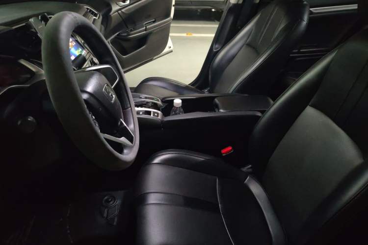 Used Honda Civic 2019 220TURBO CVT Dynamic Edition China VI Left Front Seat