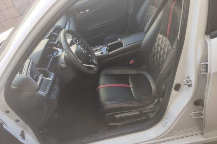 Used Honda Civic 2019 220TURBO CVT Dynamic Edition China VI Emission Standard Left Front Seat