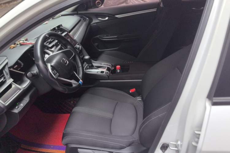 Used Honda Civic 2019 220TURBO CVT Dynamic Edition China V Left Front Seat