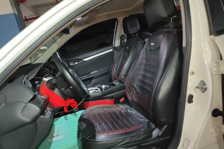 Used Honda Civic 2019 220TURBO CVT Dynamic Edition China VI Left Front Seat
