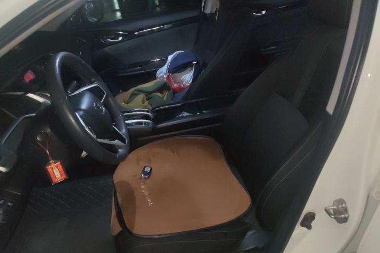 Used Honda Civic 2019 220TURBO CVT Dynamic Edition China VI Left Front Seat