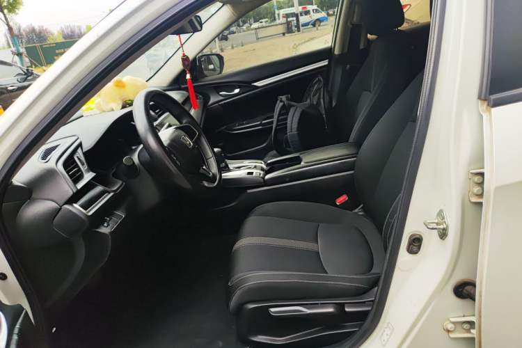 Used Honda Civic 2019 180TURBO CVT Shangdong Edition China VI Left Front Seat