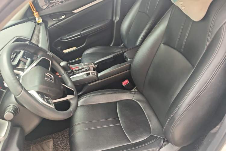 Used Honda Civic 2019 220TURBO CVT Dynamic Edition China VI Left Front Seat
