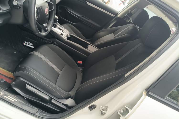 Used Honda Civic 2019 180TURBO CVT Shangdong Edition China VI Left Front Seat