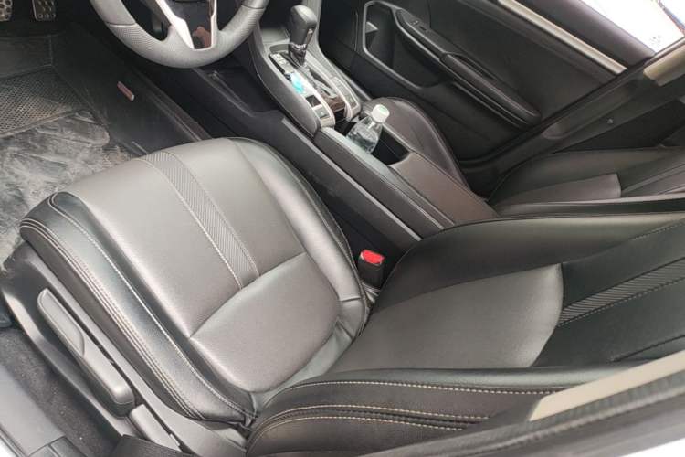 Used Honda Civic 2019 220TURBO CVT Dynamic Edition China VI Emission Standard Left Front Seat