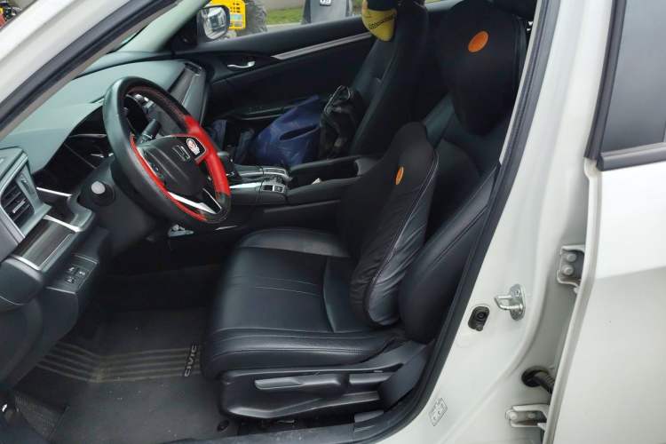 Used Honda Civic 2019 220TURBO CVT Dynamic Edition China VI Left Front Seat