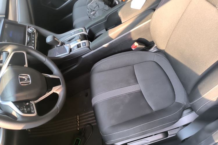 Used Honda Civic 2019 220TURBO CVT Dynamic Edition China VI Emission Standard Left Front Seat